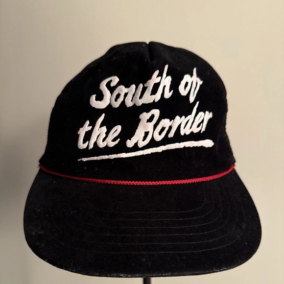 Vintage Graphic Trucker Hats Collection - Picture 5 of 15